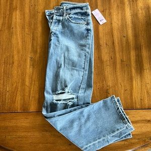 Woman’s Super High Rise Distressed Straight Jean- size 8. Target Wild Fable